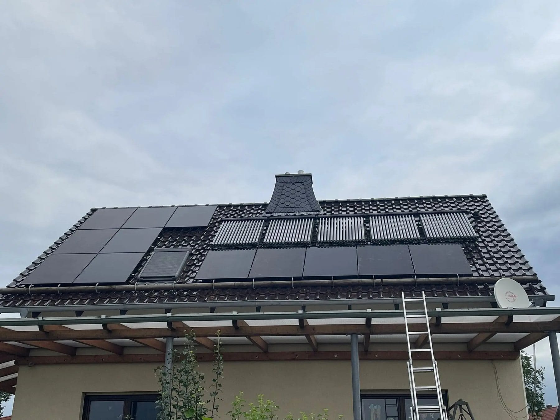 Photovoltaikanlage auf einem Satteldach in Irxleben