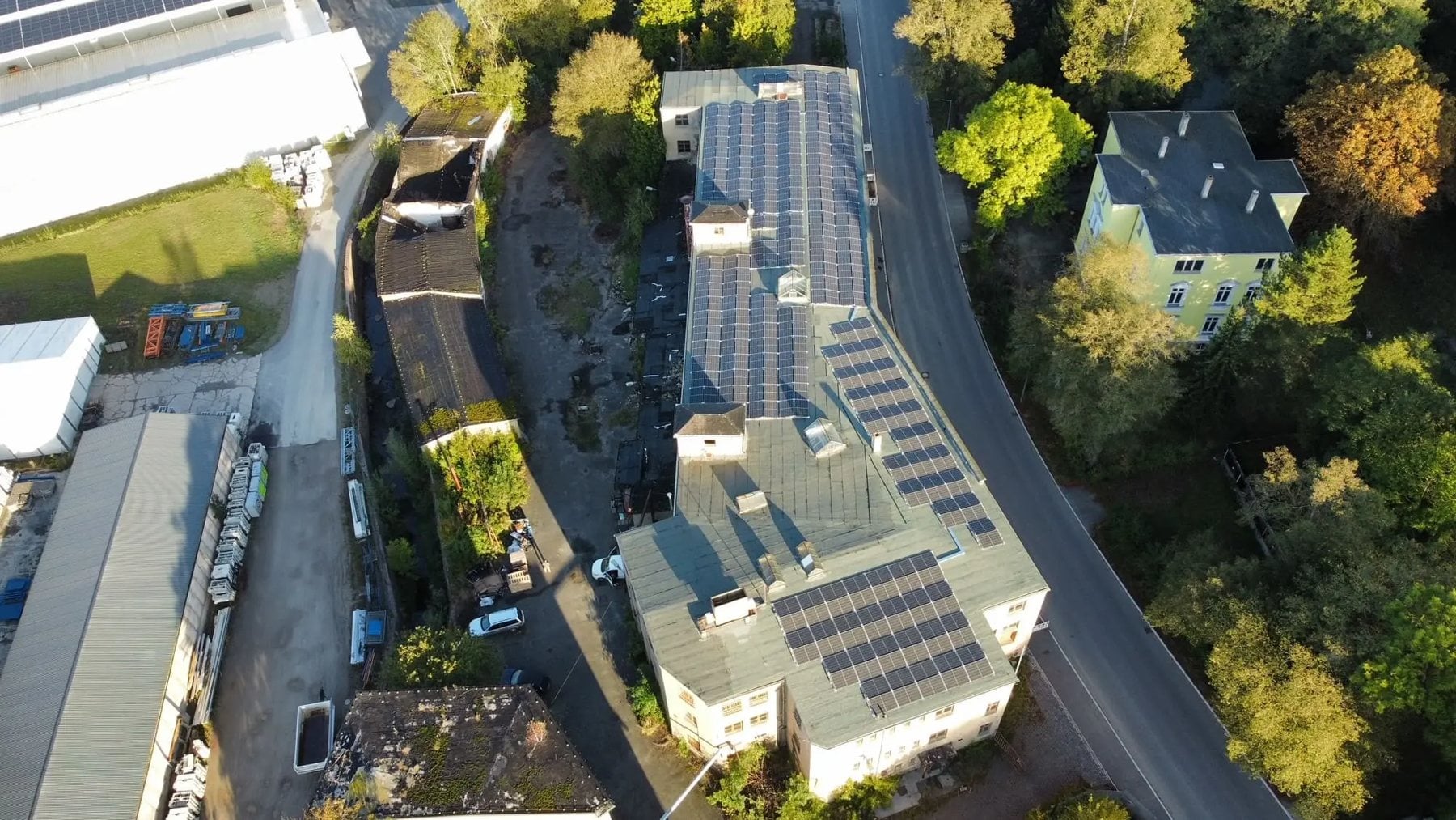 Gewerbliche Solaranlage in Reichenbach, montiert von DKZ-Solar